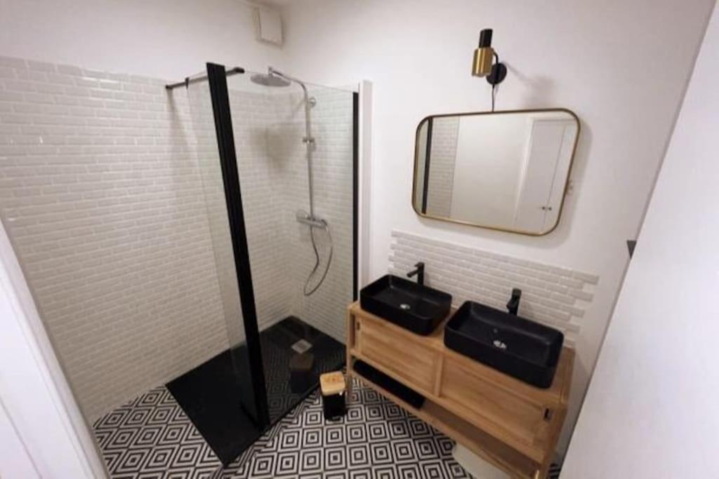 Aux Marches Du Palais - Ac Clim - Spacieux - Terrasse - Wifi Avignon Ngoại thất bức ảnh